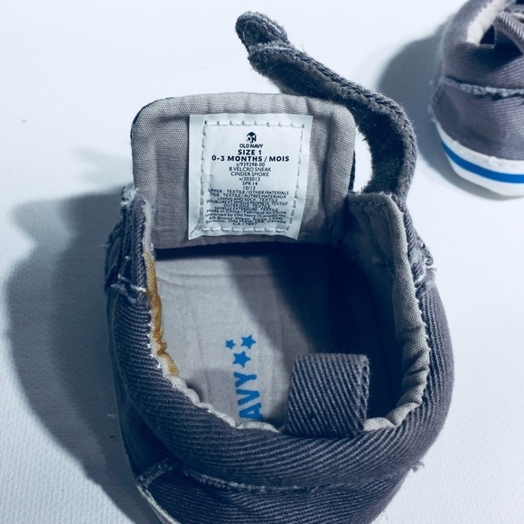 Old navy baby shoes - Picture 3 of 3